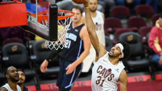 Feb 22, 2024; Cleveland, Ohio, USA; Cleveland Cavaliers center Jarrett Allen (31) dunks in the fourth quarter against the Orlando Magic at Rocket Mortgage FieldHouse. Mandatory Credit: David Richard-USA TODAY Sports