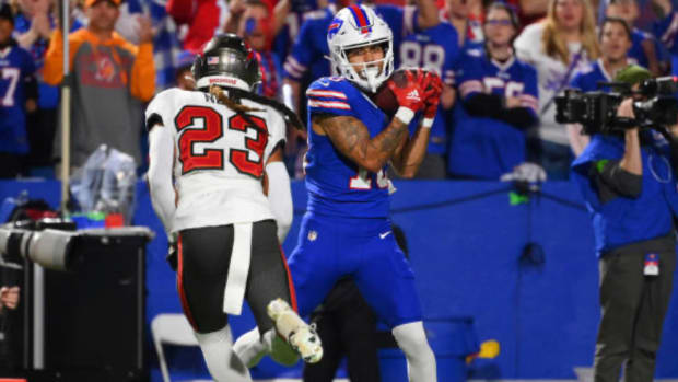 Bills receiver Khalil Shakir makes a catch against the Tampa Bay Buccaneers.