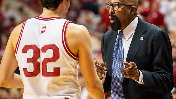 Indiana Head Coach Mike Woodson talks with Trey Galloway (32) during the second half of the Indiana versus Nebraska men's basketball game at Simon Skjodt Assembly Hall on Wednesday, Feb. 21, 2024.