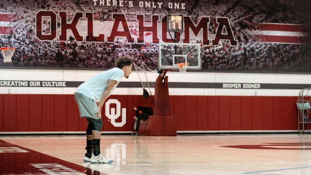 Trae Young working out at Oklahoma.