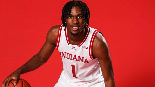 A first look at incoming freshman Mackenzie Mgbako in the cream and crimson during his recruiting visit to Indiana.
