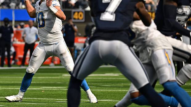 NFL TV schedule: How to watch Raiders vs. Chargers, Packers vs. Vikings and Buccaneers vs. Cowboys - How to Watch and Stream Major League & College Sports - Vimarsana News