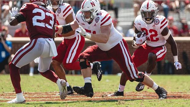 Cam Jurgens and Gabe Ervin 2021 vs Oklahoma cropped