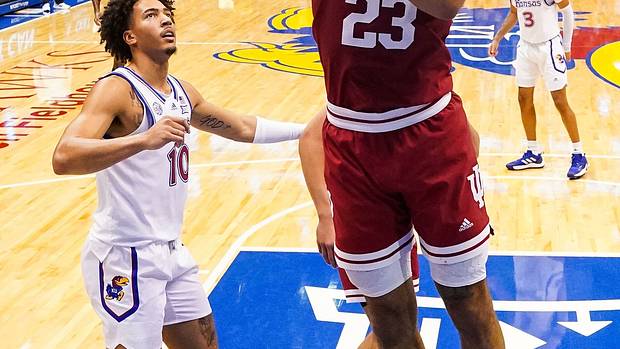 Here's What Trayce Jackson-Davis Said After Indiana's Loss to Kansas - Vimarsana News