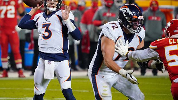 Denver Broncos quarterback Drew Lock (3) throws a pass during the second half against the Kansas City Chiefs at Arrowhead Stadium.