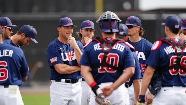 Manager Mark DeRosa of Team USA speaks to the team during a workout in Phoenix