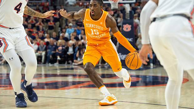 Tennessee Volunteers guard Jahmai Mashack dribbles the basketball.