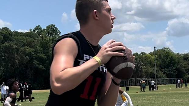 Ole Miss Hosts QB House Bus Tour Recruits - Vimarsana News