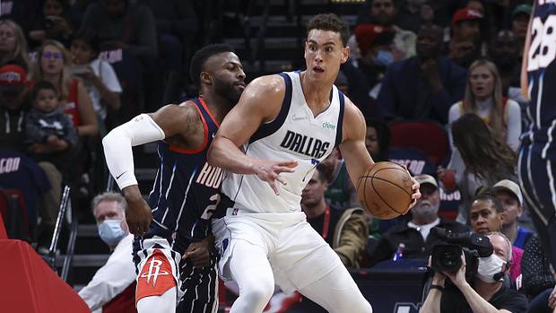 Dwight Powell, Dallas Mavericks