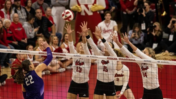 2023 Northwestern volleyball at Nebraska