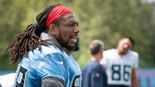 Tennessee Titans linebacker Bud Dupree (48) warms up during practice at Ascension Saint Thomas Sports Park Monday, Sept. 5, 2022, in Nashville, Tenn.