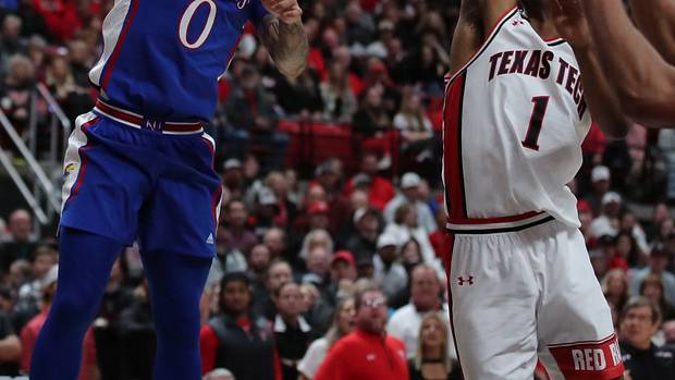 Dajuan Harris' Hot Shooting Helps Kansas Jayhawks Avoid Late Texas Tech Comeback, Win 75-72 - Vimarsana News