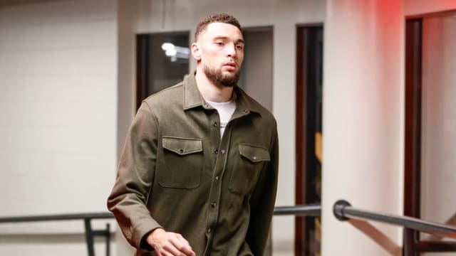 Mar 29, 2023; Chicago, Illinois, USA; Chicago Bulls guard Zach LaVine arrives at United Center before an NBA game against the Los Angeles Lakers.