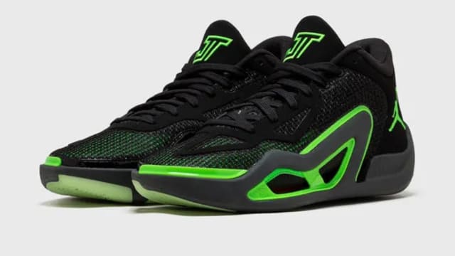 Side view of Jayson Tatum's black and green Jordan Brand sneakers.