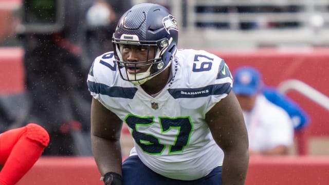 Seattle Seahawks offensive tackle Charles Cross (67) during the second quarter against the San Francisco 49ers at Levi's Stadium.