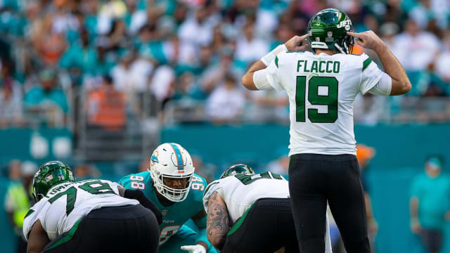 New York Jets quarterback Joe Flacco against Miami Dolphins during NFL action Sunday January 08, 2023 at Hard Rock Stadium in Miami Gardens.