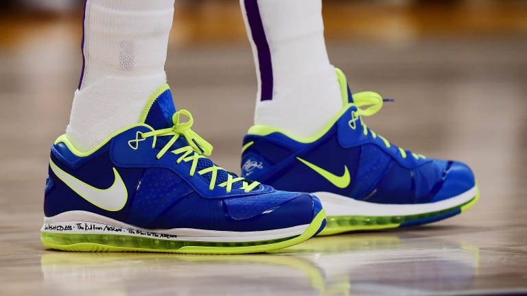 LeBron James Debuts Nike LeBron 20 'Liverpool F.C.' in MSG - Sports  Illustrated FanNation Kicks News, Analysis and More