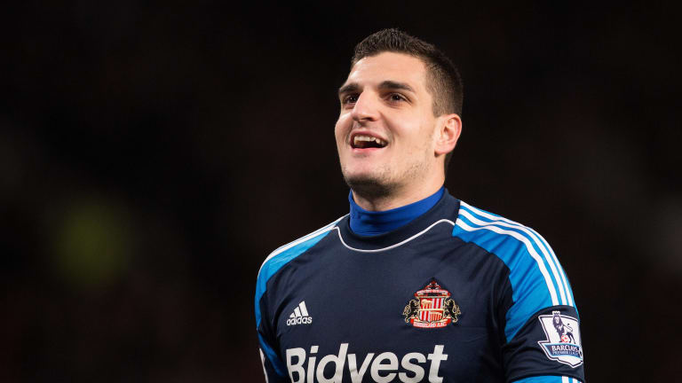 Played for both: Former Sunderland and Reading goalkeeper Vito Mannone