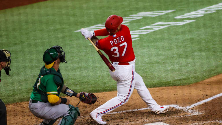 A's Sign Yohel Pozo to Minor League Deal