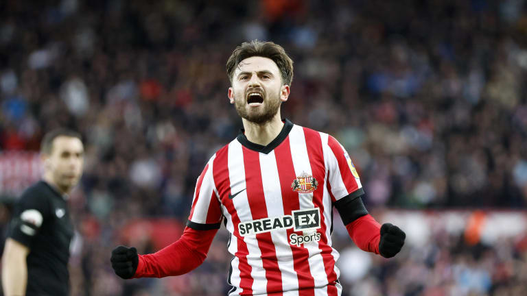 Tony Mowbray: 'With total respect to Sunderland, Patrick Roberts should be playing in the Premier League'