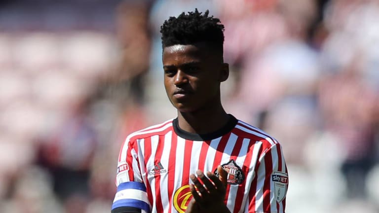 Former Sunderland player wins EFL young player of the year award
