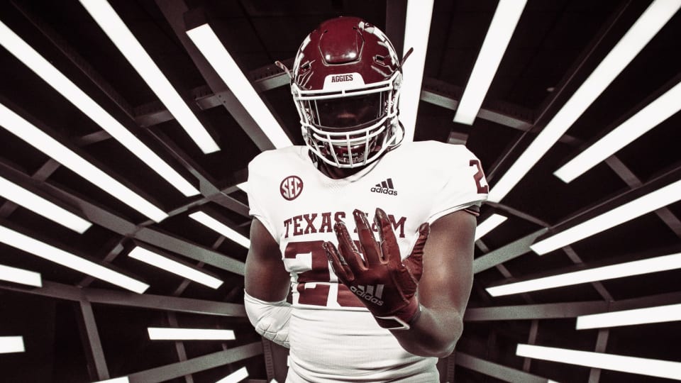 Aggies Land Massive Commitment From Elite DL David Hicks