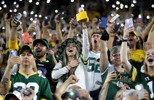 Fans Give Green Bay Packers Homefield Advantage in Victory over Detroit  Lions - Sports Illustrated Green Bay Packers News, Analysis and More