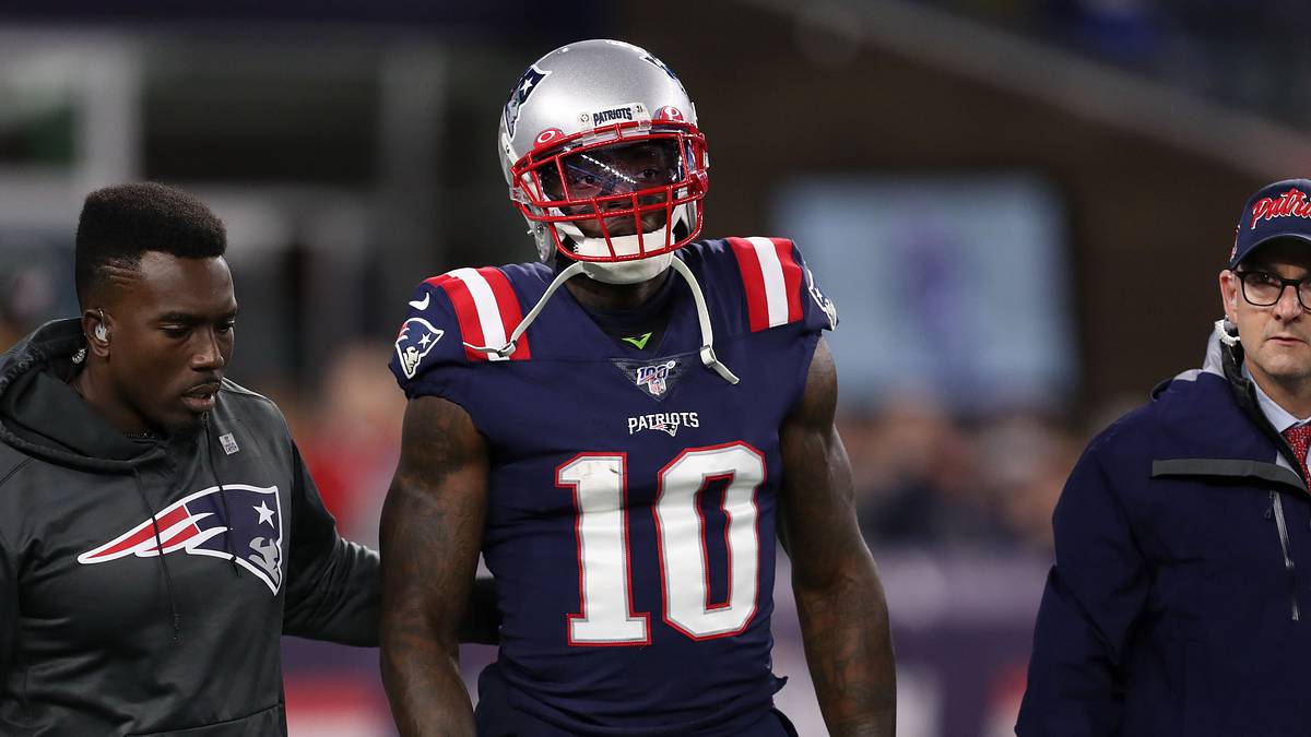 Patriots Expect to Release Josh Gordon in 'One to Two Weeks' - Sports  Illustrated