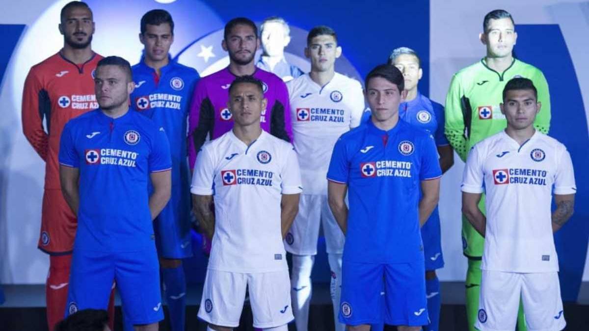 Los increíbles detalles del nuevo jersey de Cruz Azul - Sports Illustrated