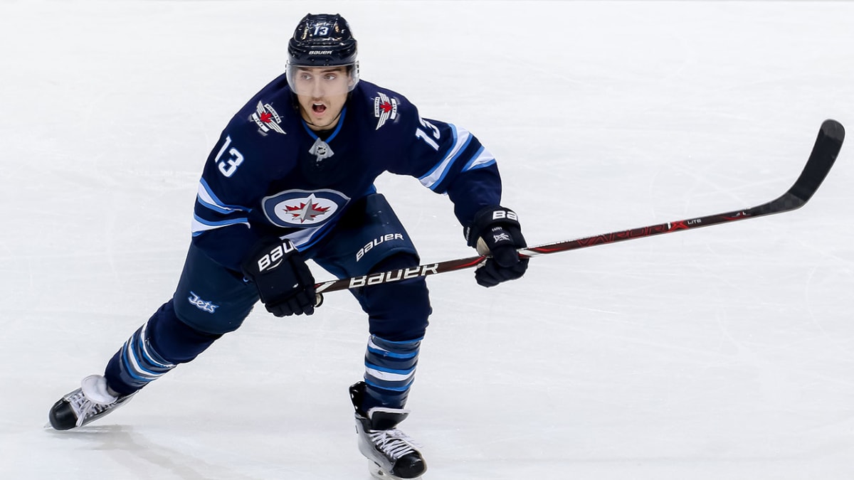 Jets re-sign Brandon Tanev to 1-year deal