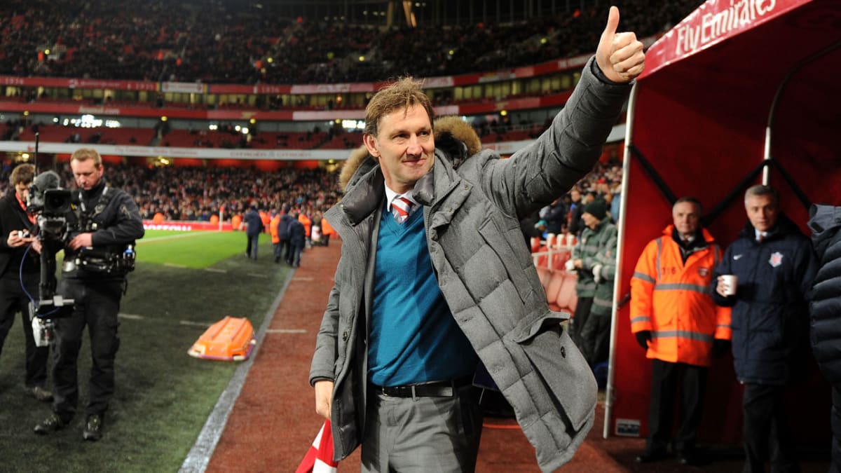 Tony Adams: Granada names Arsenal legend interim coach - Sports Illustrated