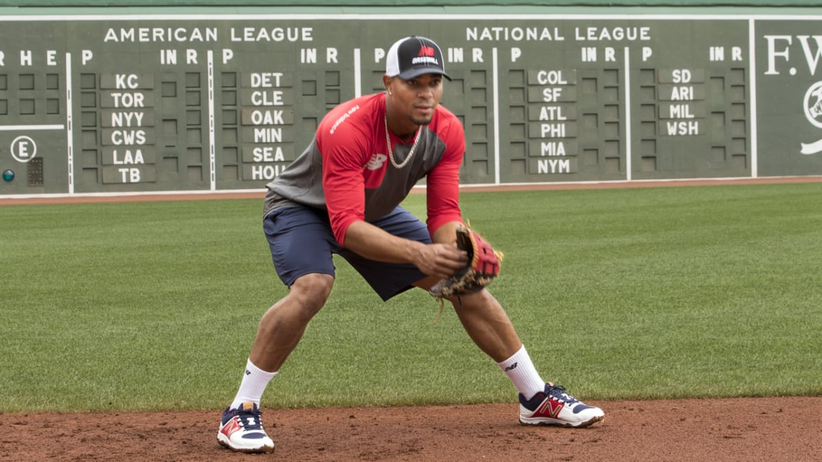 xander bogaerts new balance cleats