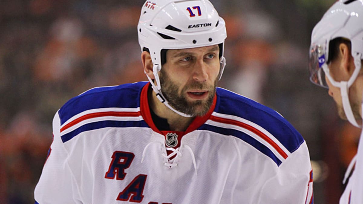 Powe, Palmieri traded to the Rangers for enforcer Mike Rupp