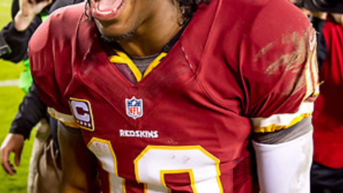 NFL World Reacts To Robert Griffin's Unfortunate On-Air Mistake - The Spun:  What's Trending In The Sports World Today