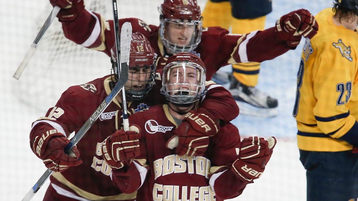 College Hockey Arenas Are the Cathedrals of Sports - WSJ