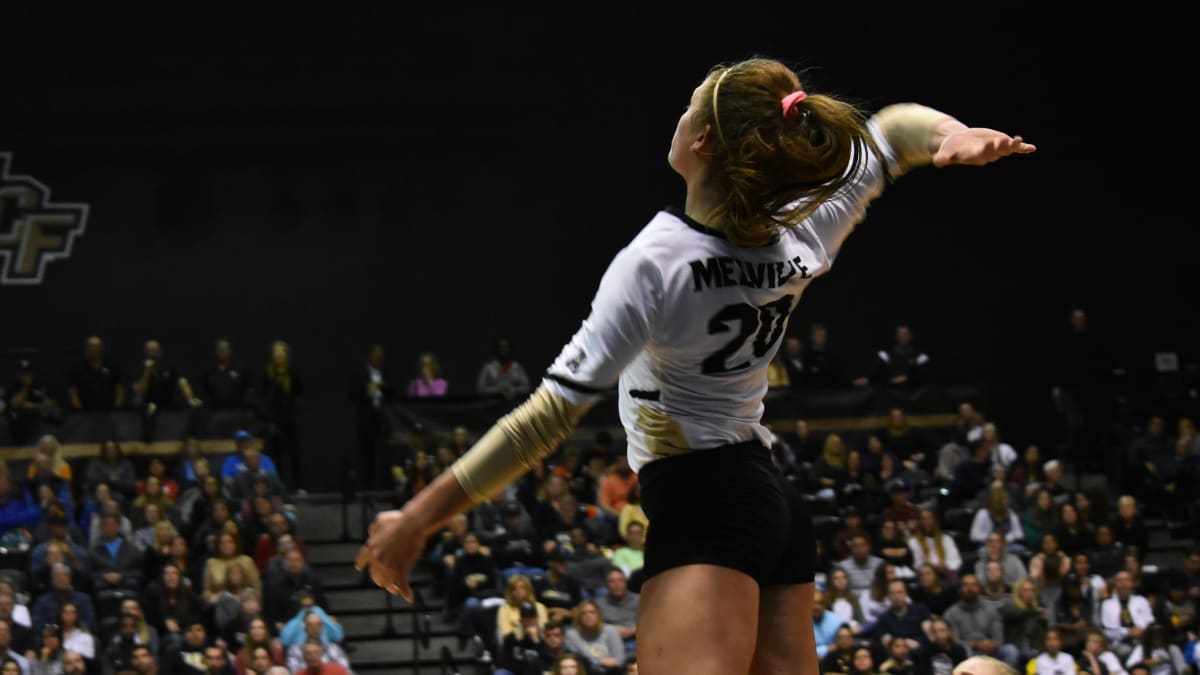 UCF Volleyball Enters Top 25 in Latest AVCA Poll, Melville breaks