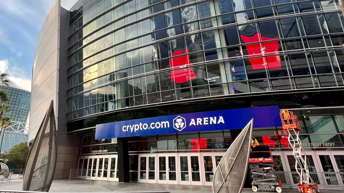 Lakers News: Crypto.com Arena Signs Placed Outside Of Staples