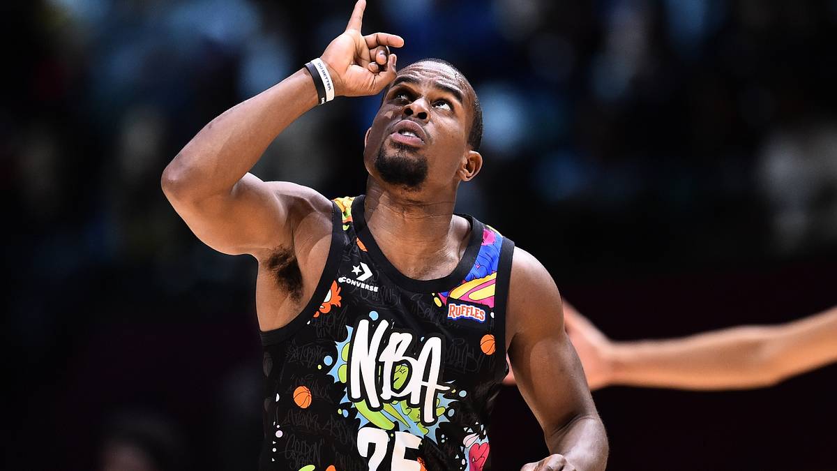 Peloton's Alex Toussaint wins Celebrity All-Star Game MVP - Sports  Illustrated