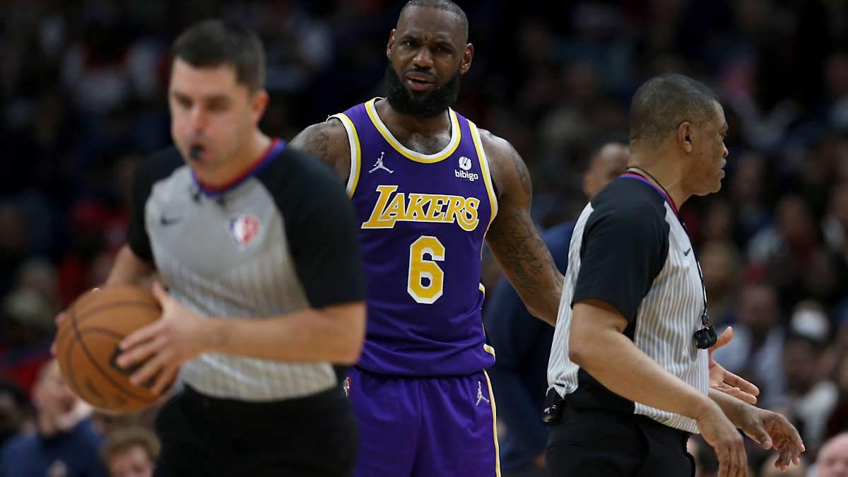 Lakers Warriors Christmas 2022 Lakers: Analyst Examines The Lebron James Effect On La's Remaining Schedule  - All Lakers | News, Rumors, Videos, Schedule, Roster, Salaries And More