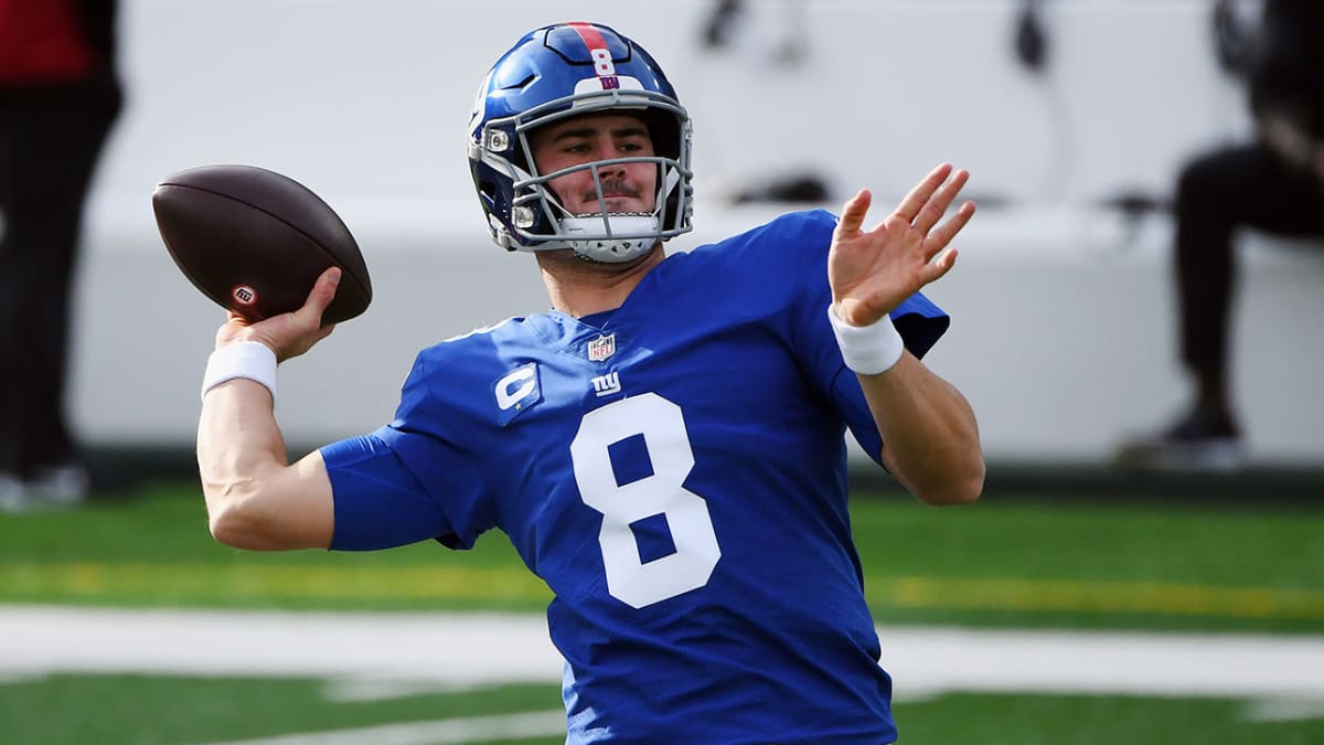 Daniel Jones leads underdog Giants past Vikings for first playoff