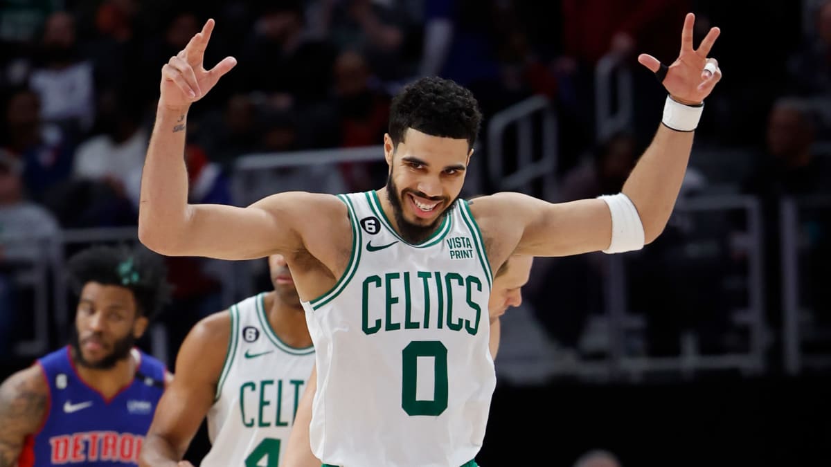 Snapshot: 00 goes to the rafters - ESPN - Boston Celtics Blog- ESPN