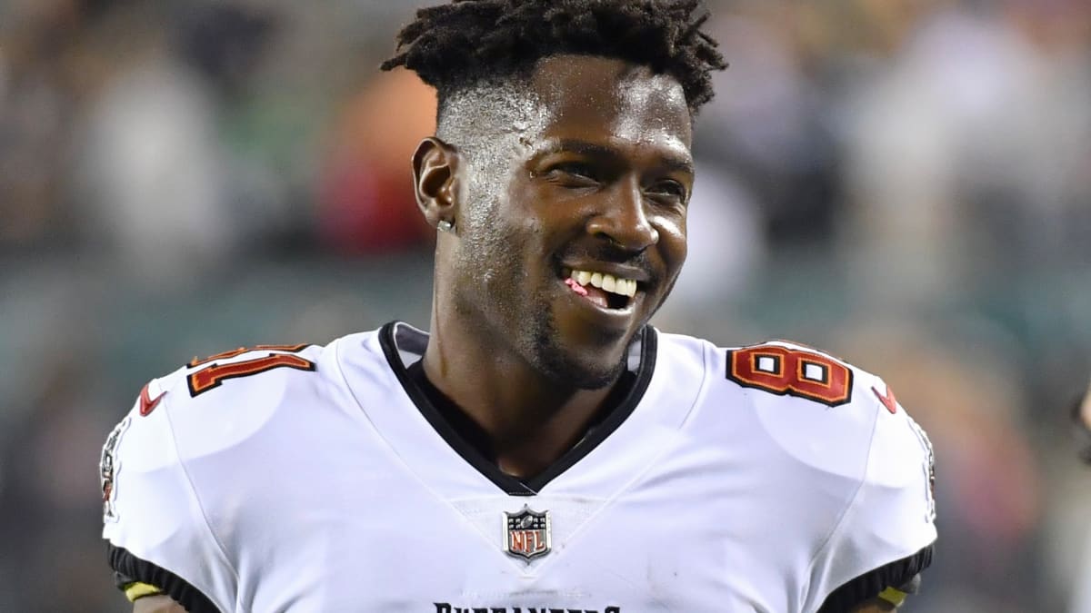 Is former Buccaneers wide receiver Antonio Brown really joining