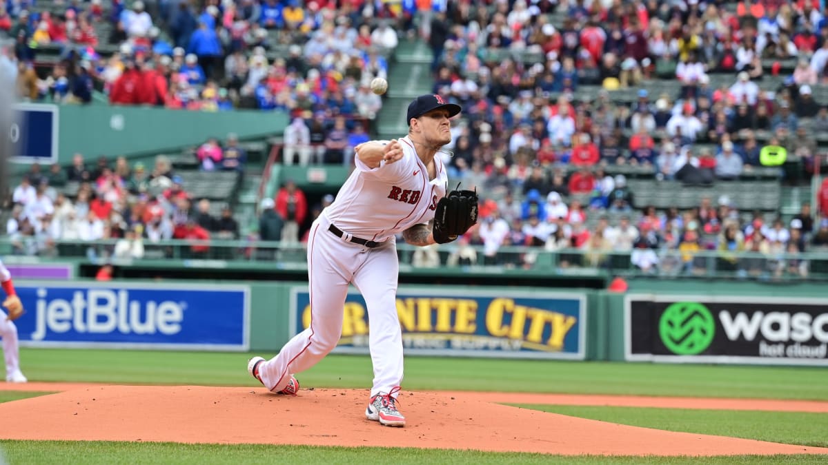 Boston Red Sox Provide Injury Update on Tanner Houck After Scary Line Drive  to Face - Fastball