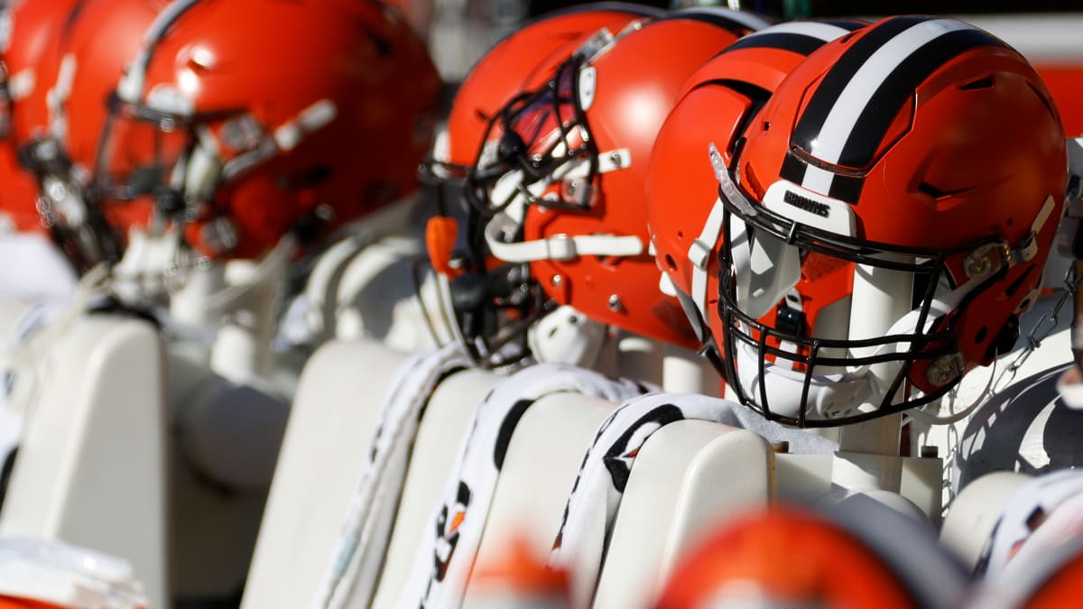 NFL Fans Rightfully Loved the Browns' New Alternate White Helmets - Sports  Illustrated
