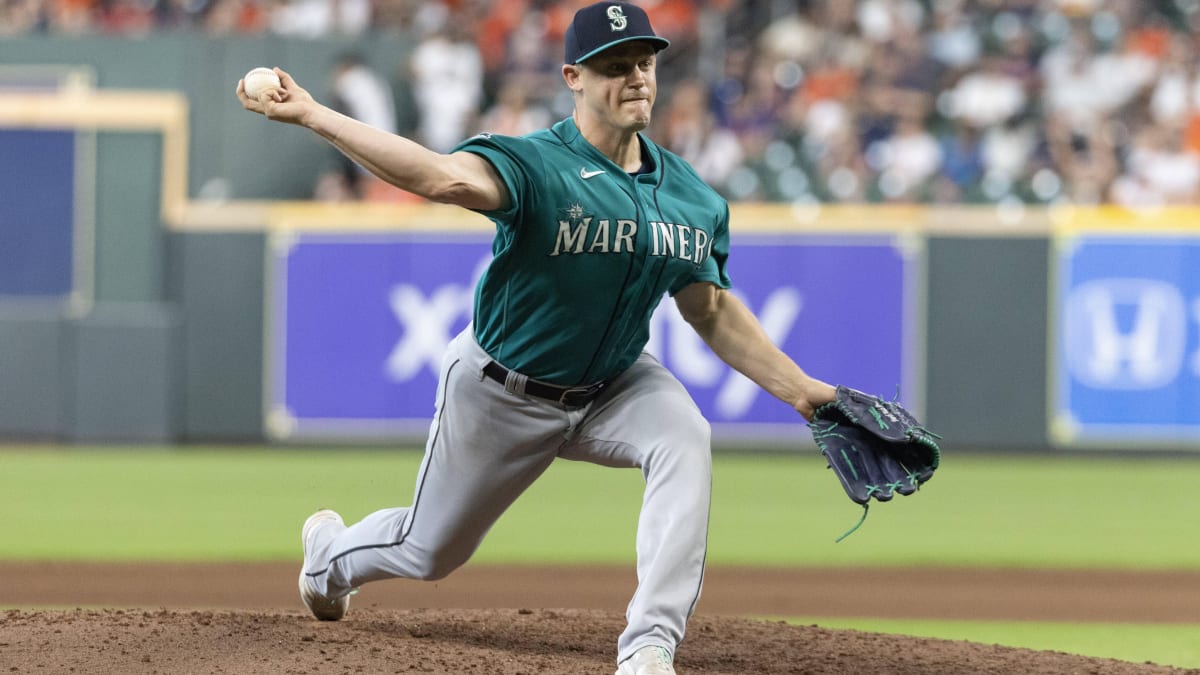 Seattle Mariners Players React Passionately to Team Store Story - Fastball