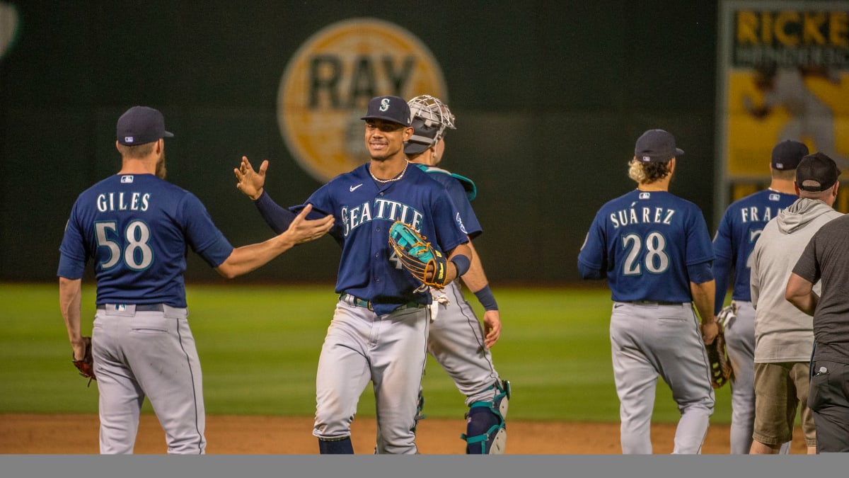 Analysis: Emphasizing Slider, Ken Giles Solid in First Appearance With  Seattle Mariners - Sports Illustrated Seattle Mariners News, Analysis and  More
