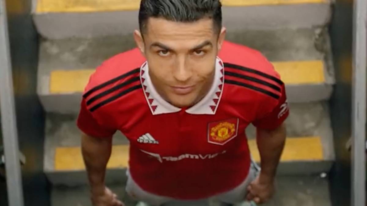 Manchester United use Cristiano Ronaldo 