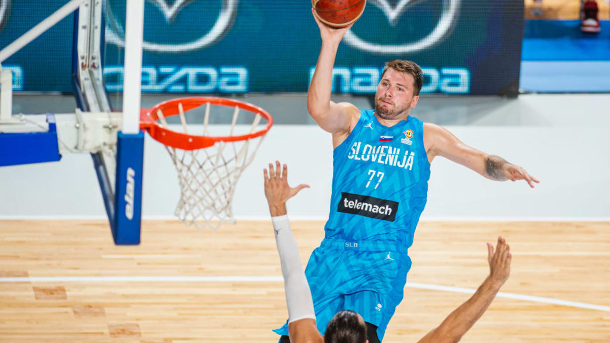 WATCH: Luka Doncic, Slovenia Defeat Lithuania in EuroBasket 2022 Opener -  Sports Illustrated Dallas Mavericks News, Analysis and More