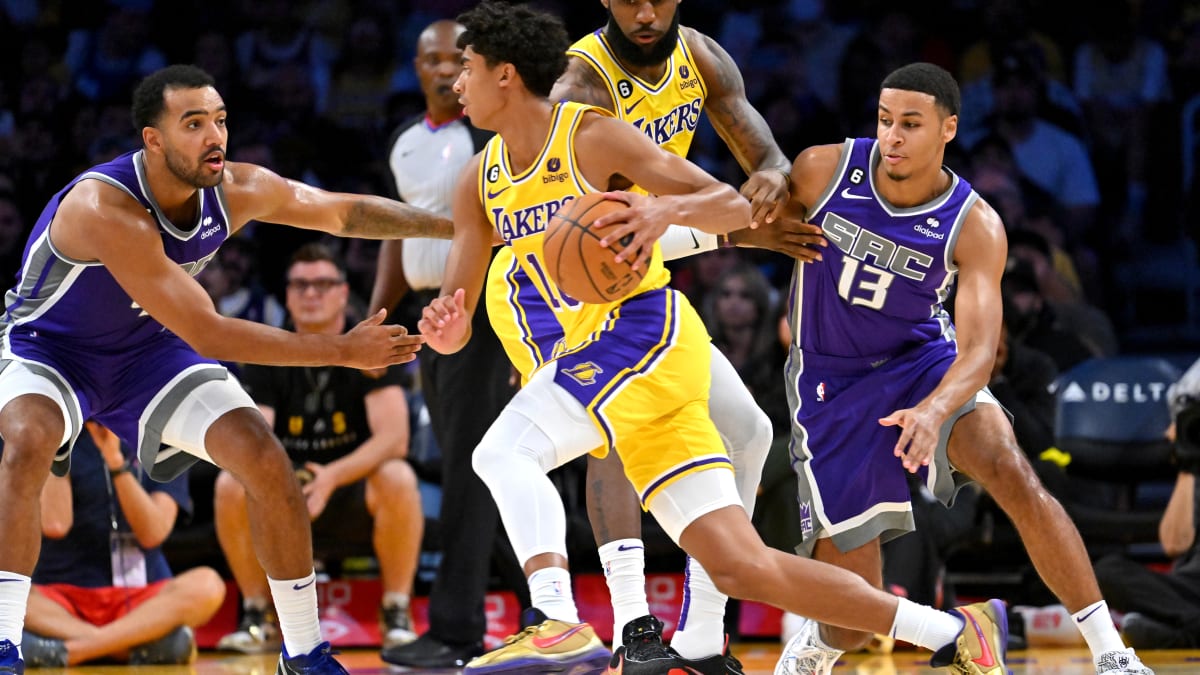 Lakers' Kent Bazemore Reacts to Russell Westbrook's Intense