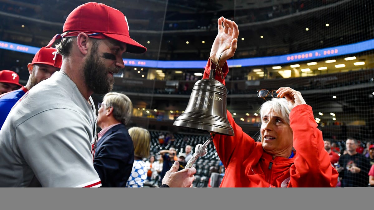 phillies-world-series-the-story-of-the-liberty-bell-celebration-sports-illustrated